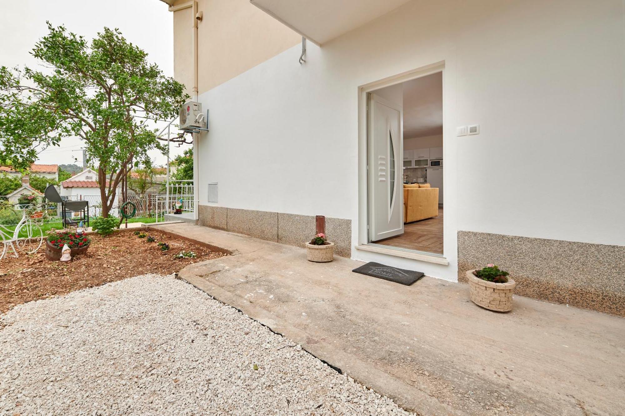 New 4* Apartman Zoa In Traù Esterno foto